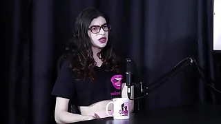 Come&ccedil;ou focando no dinheiro&comma; e al&eacute;m de ter suas prefer&ecirc;ncias&comma; n&atilde;o liga para o que a pessoa tem nas pernas&comma; e quando transa com a ex&period;&period;&period; - Yumi Trap &lpar;Transsexual&rpar; &lpar;SHEER&sol;RE